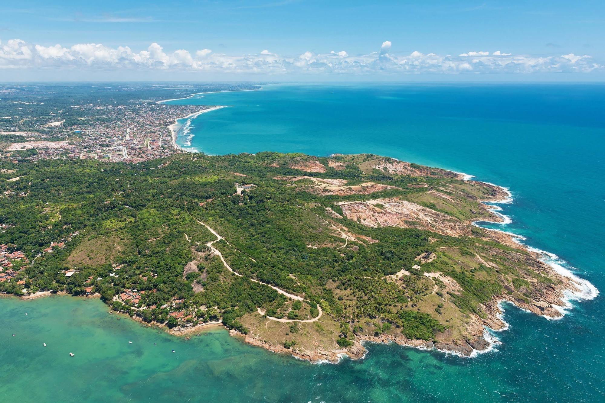 Sheraton Reserva Do Paiva カボ・デ・サント・アゴスチーニョ エクステリア 写真 Aerial view of Cabo Branco
